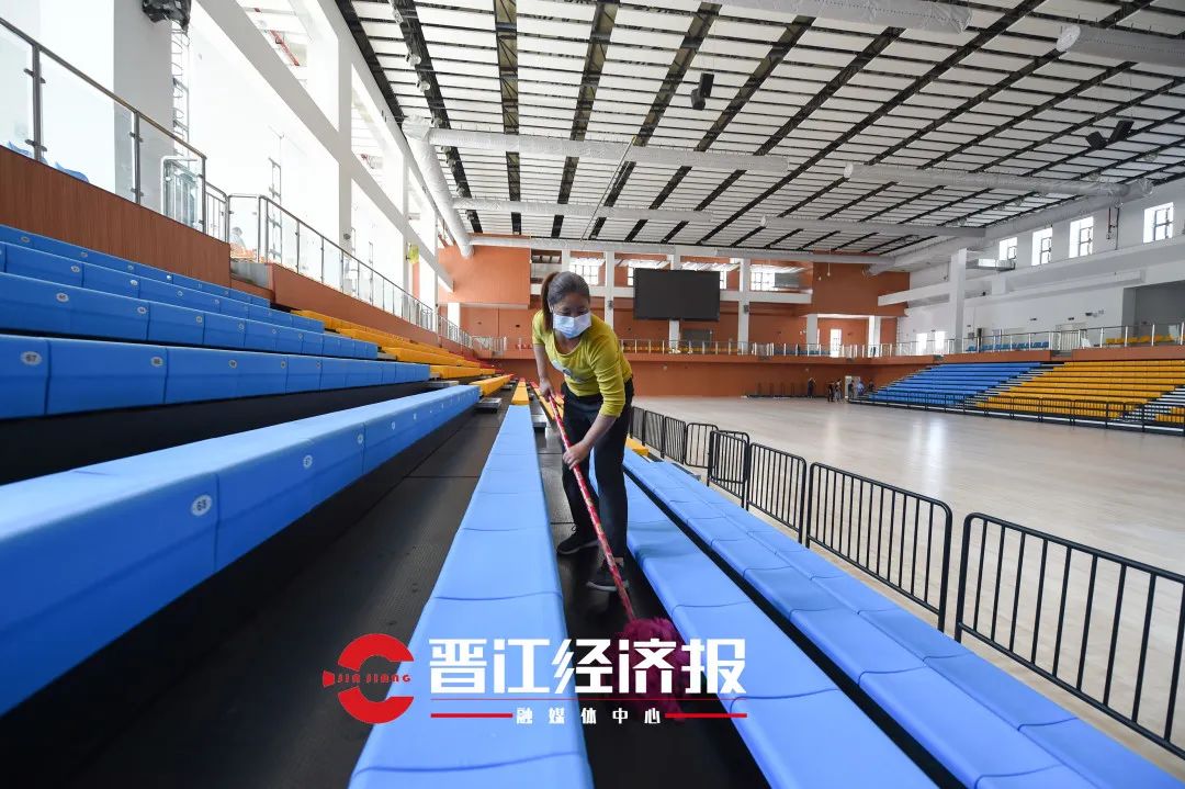 体育馆木地板安装_体育运动木地板安装_体育场木地板安装价格