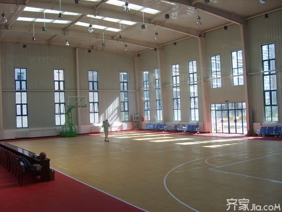 室内运动地板用什么合适_运动地板室内安装视频_运动地板 室内运动