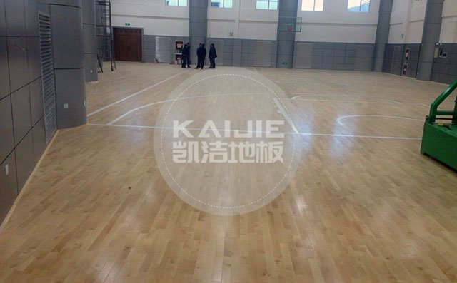 运动木地板安装方法_地板木运动安装方法视频_运动木地板安装视频教程